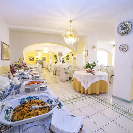 Carlo Magno Hotel 4*