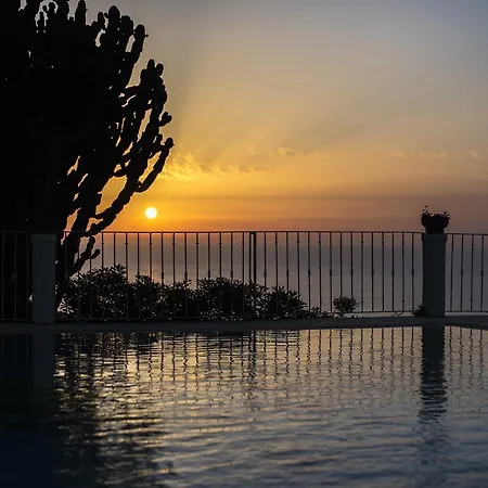 Hotel Carlo Magno 4*